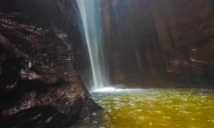 Cachoeira do Santuário espetáculo natural da Chapada das Mesas